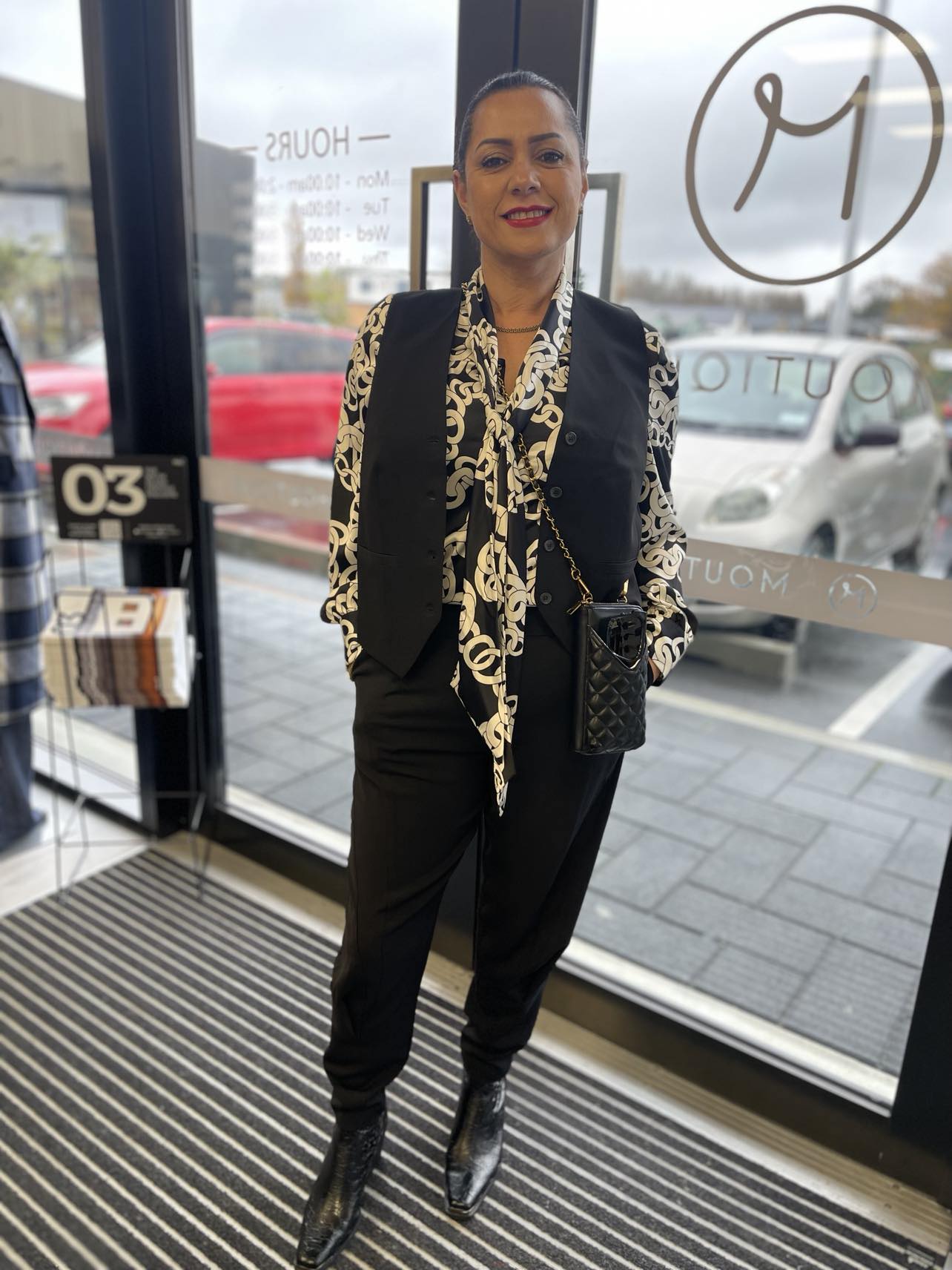 What Alisa Is Wearing