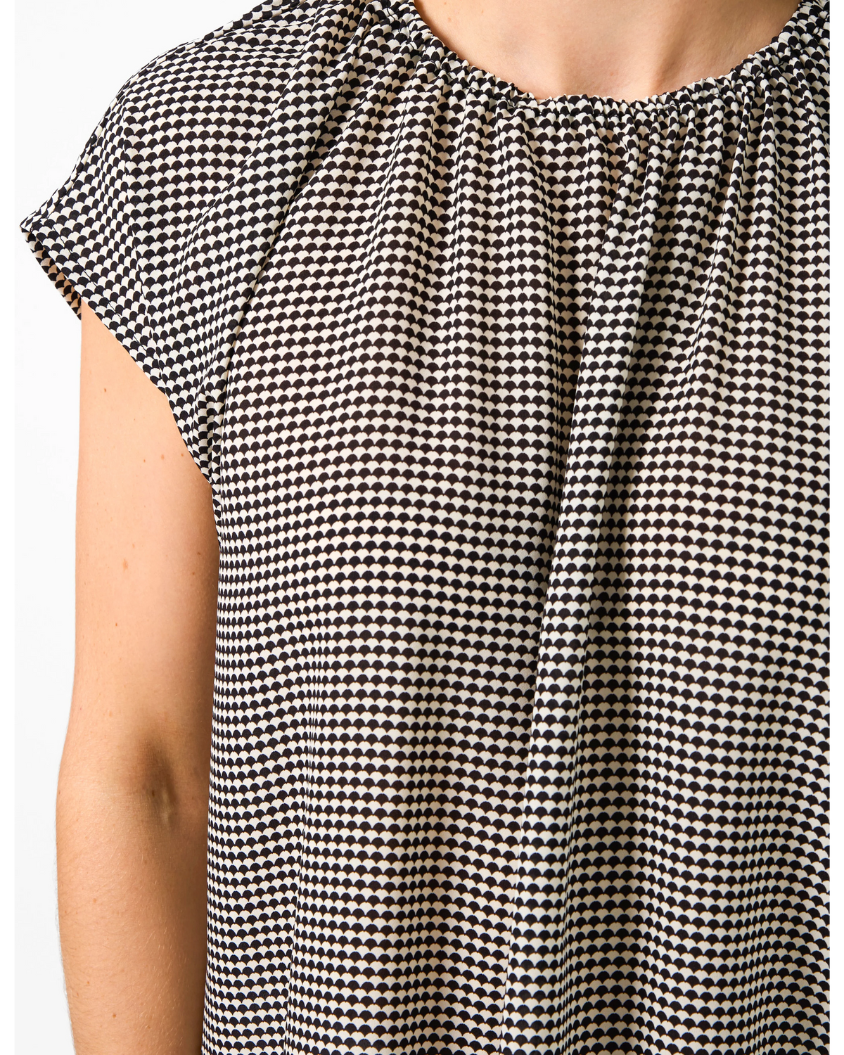 Stella + Gemma Clio Blouse - Fish Scale