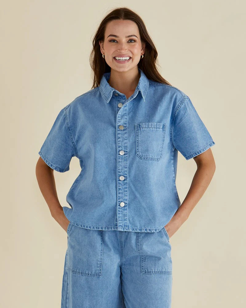 Betty Basics Saffra Short Sleeve Denim Shirt - Blue Wash