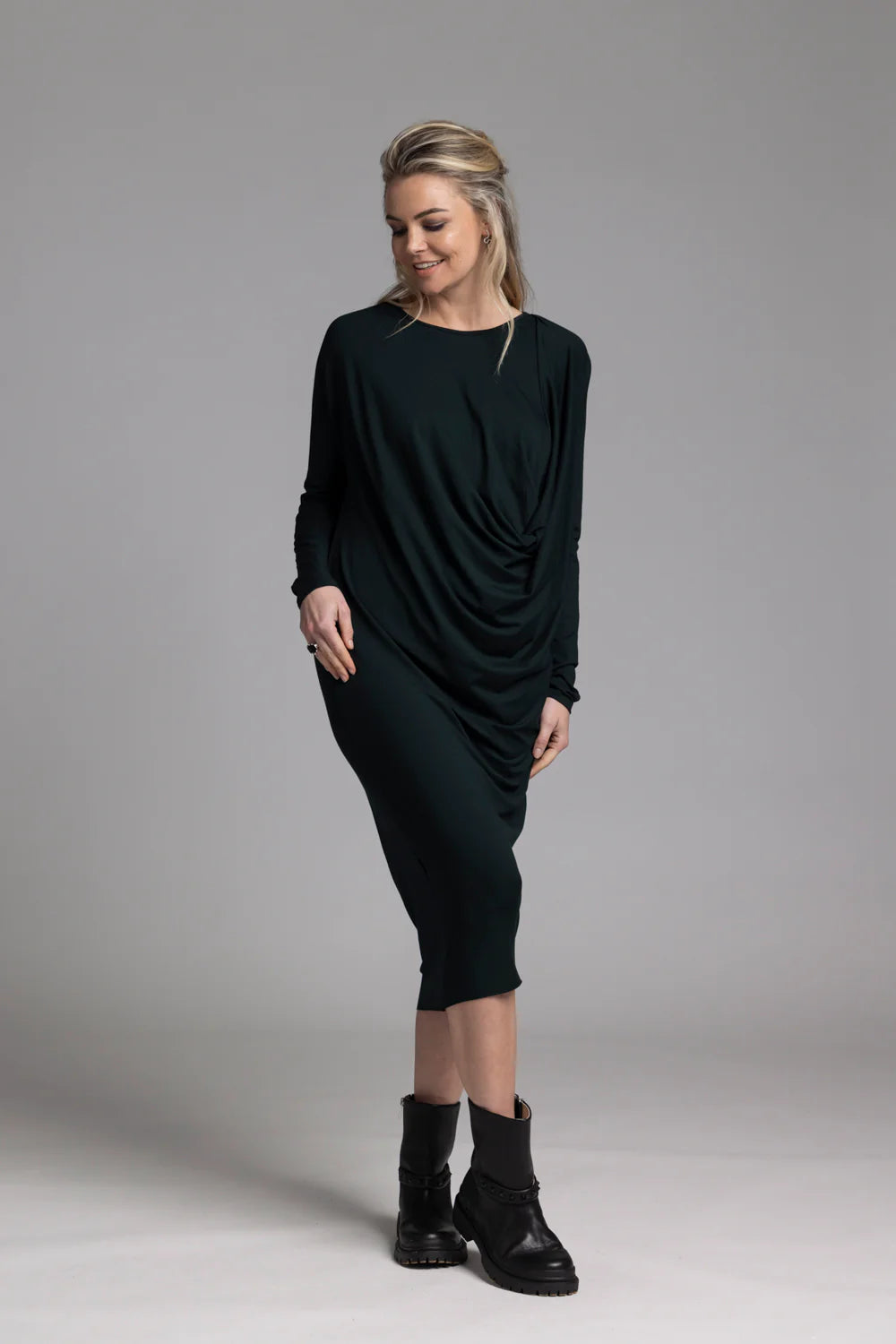 Nes Chi Dress - Licorice