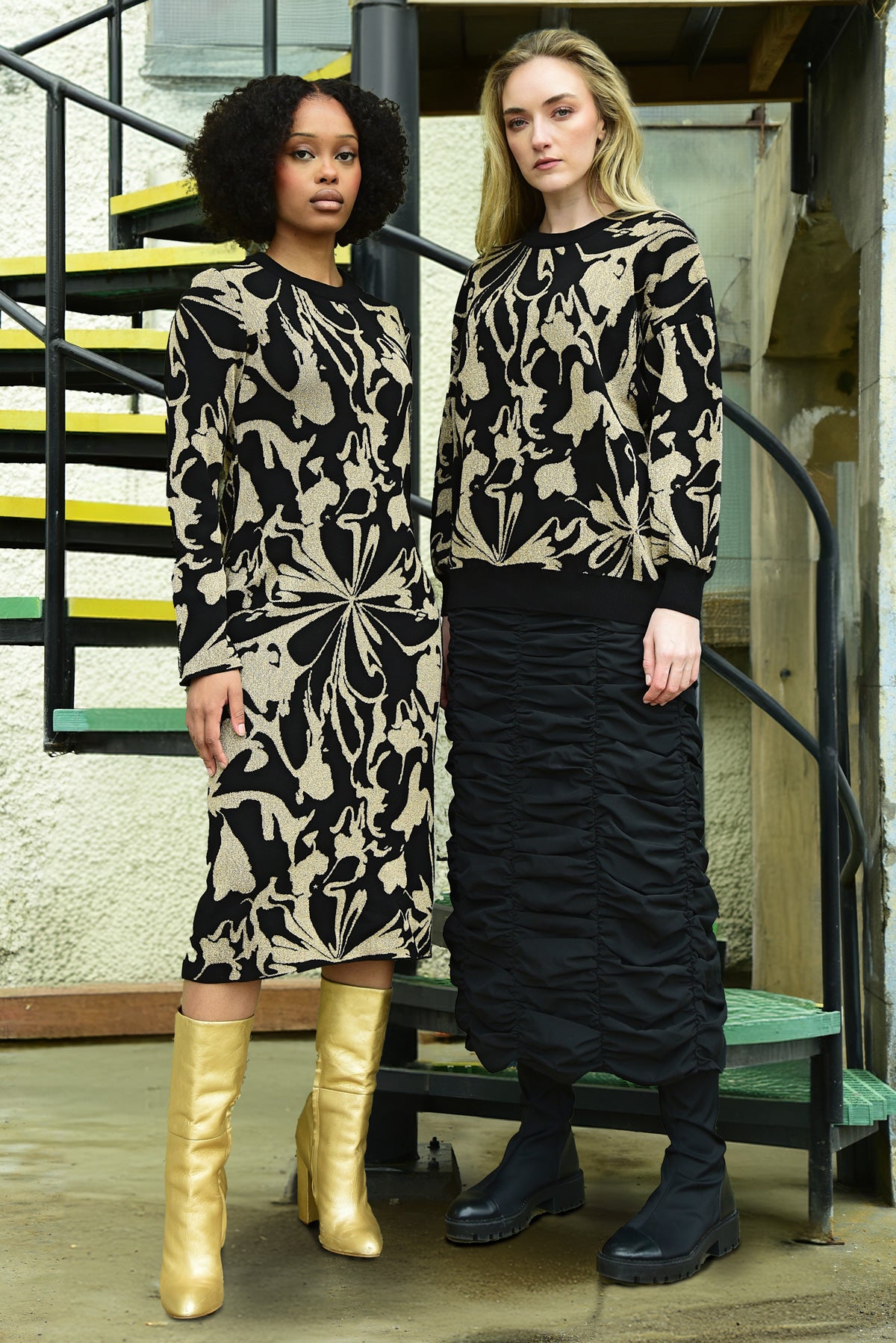 Coop Cosy Business Dress - Black/Gold Gossip Swirl