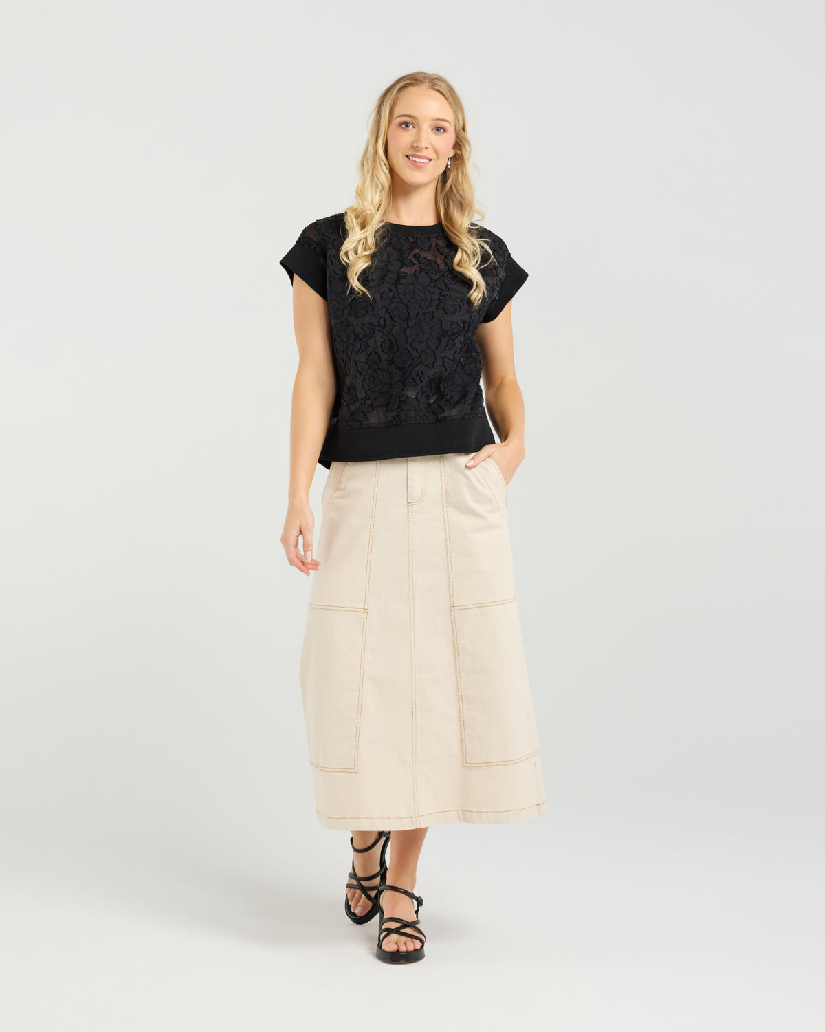 Et Alia Sierra Top - Shadowed Flowers - Black