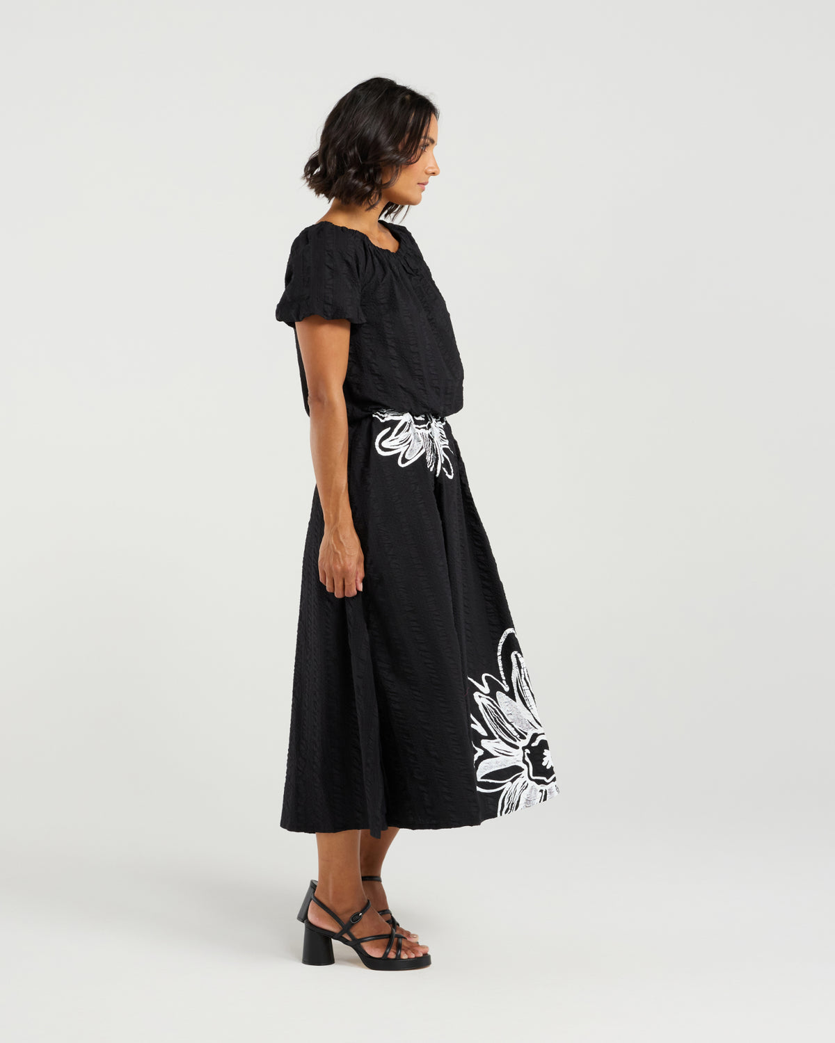 Et Alia Daisy Skirt - Black Bloom