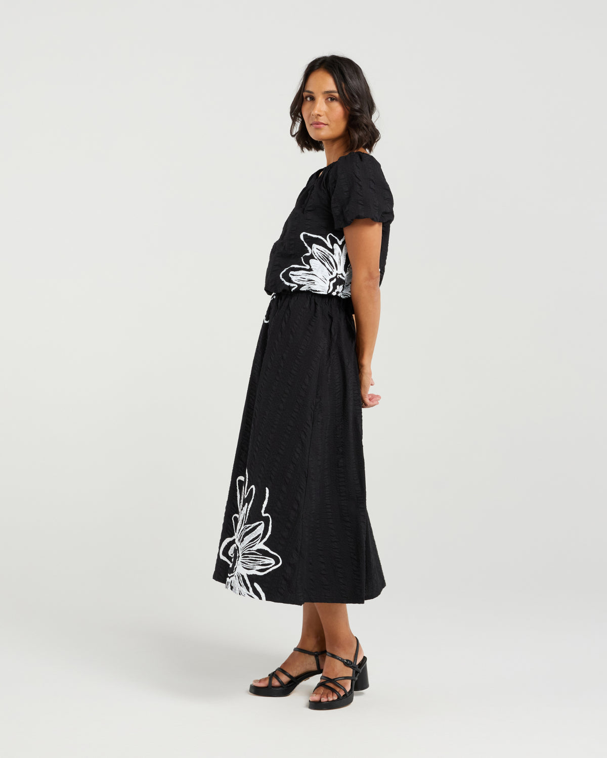 Et Alia Daisy Skirt - Black Bloom