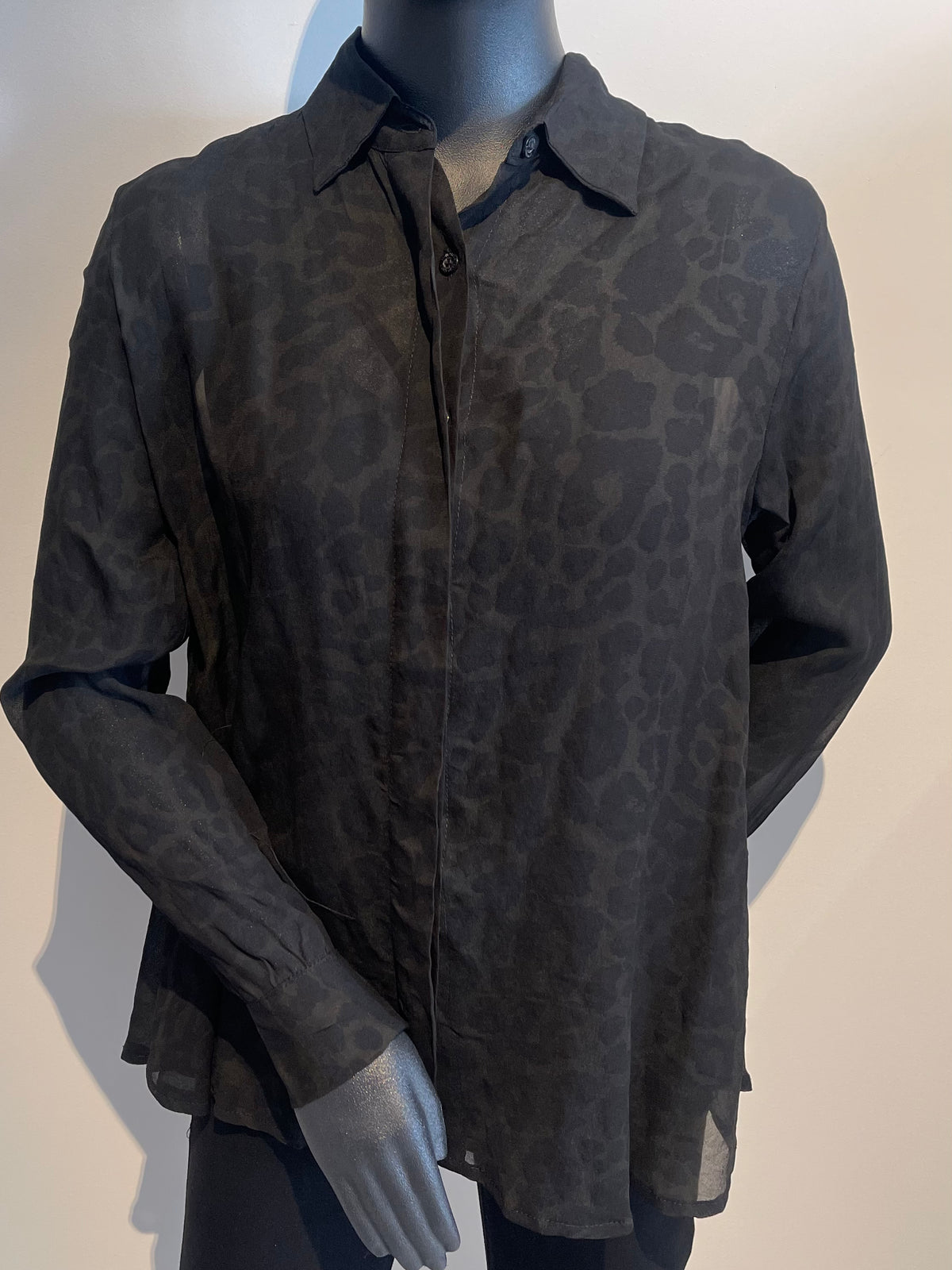 Adine Studio Maja Blouse - Dark Military Leopard Print