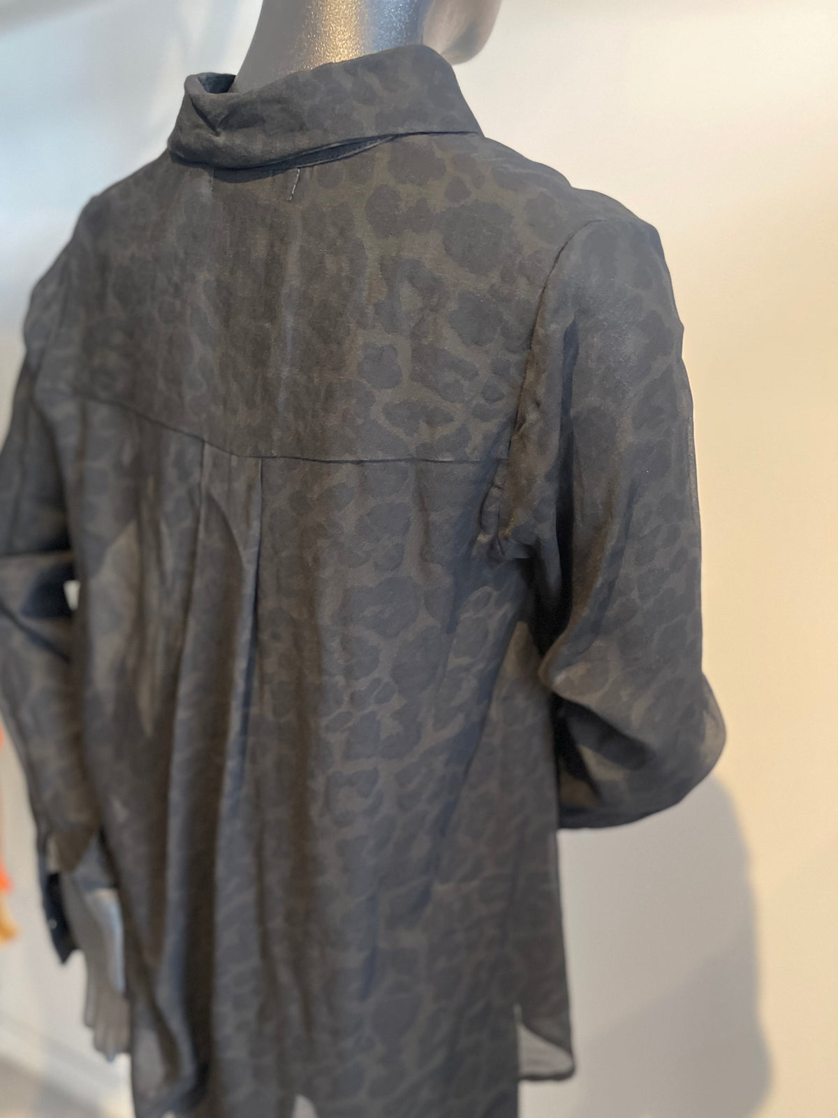 Adine Studio Maja Blouse - Dark Military Leopard Print