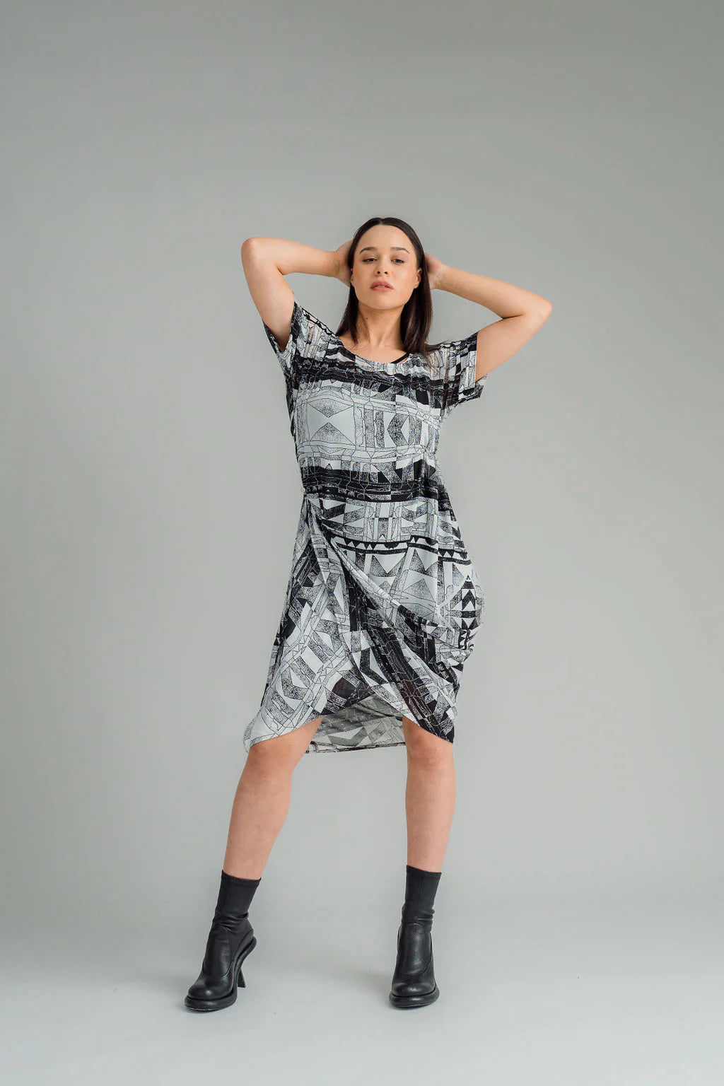 Nes Flow Dress - Black Print