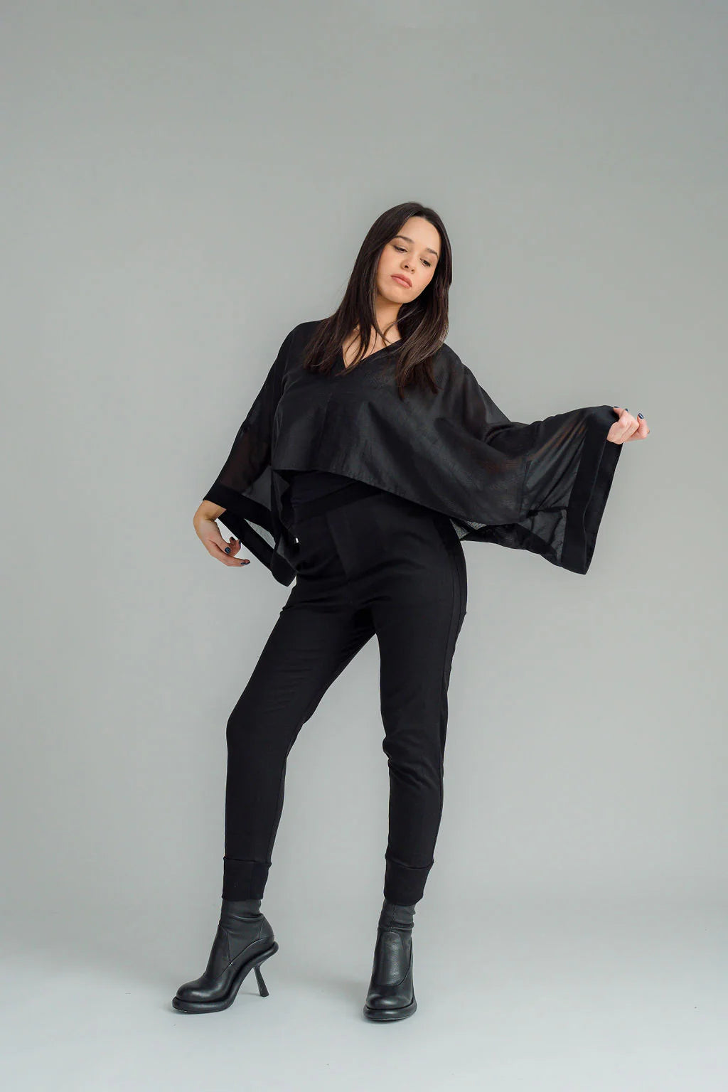 Nes Rielly V Layer Me - Black