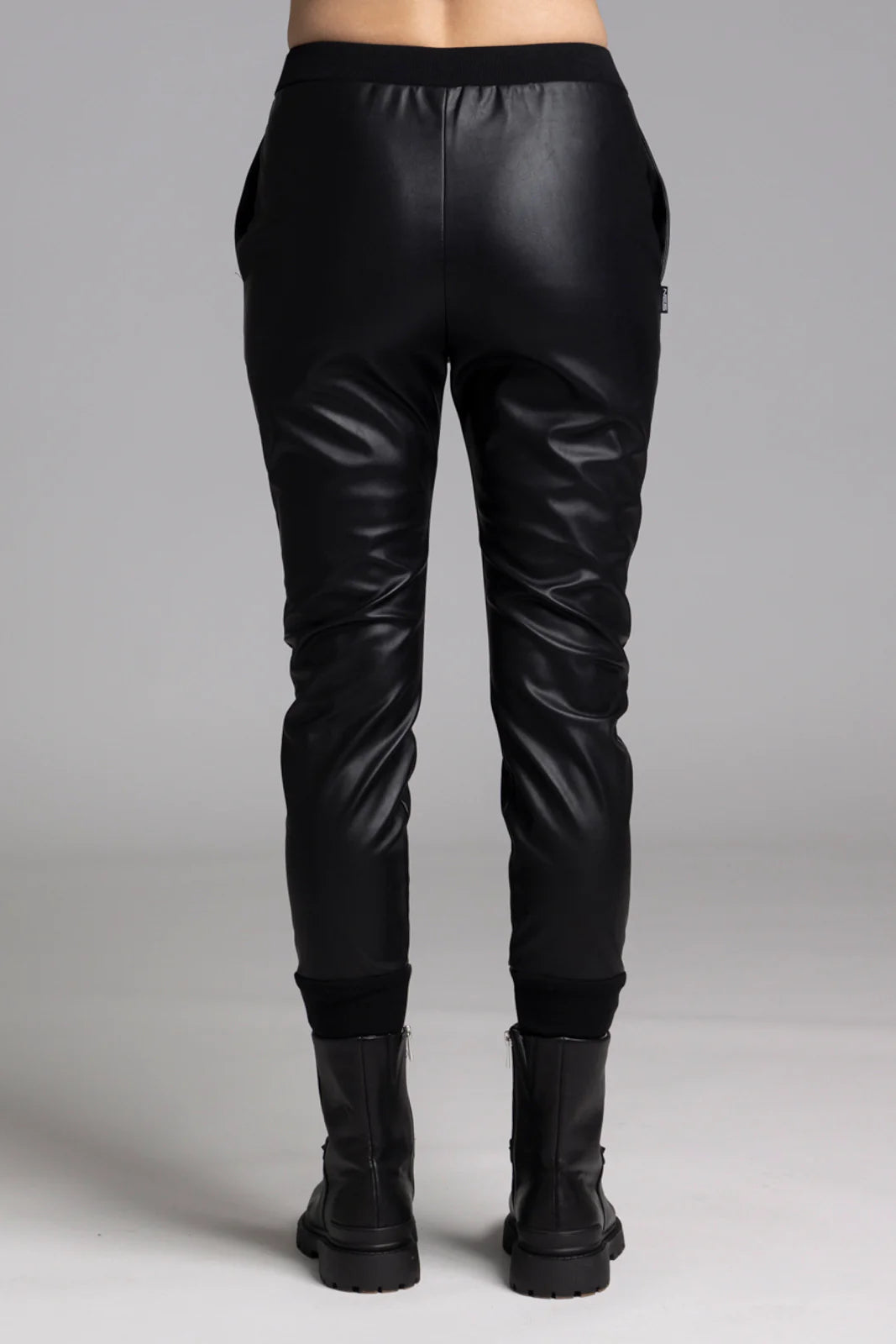 Nes Andy Pant - Black