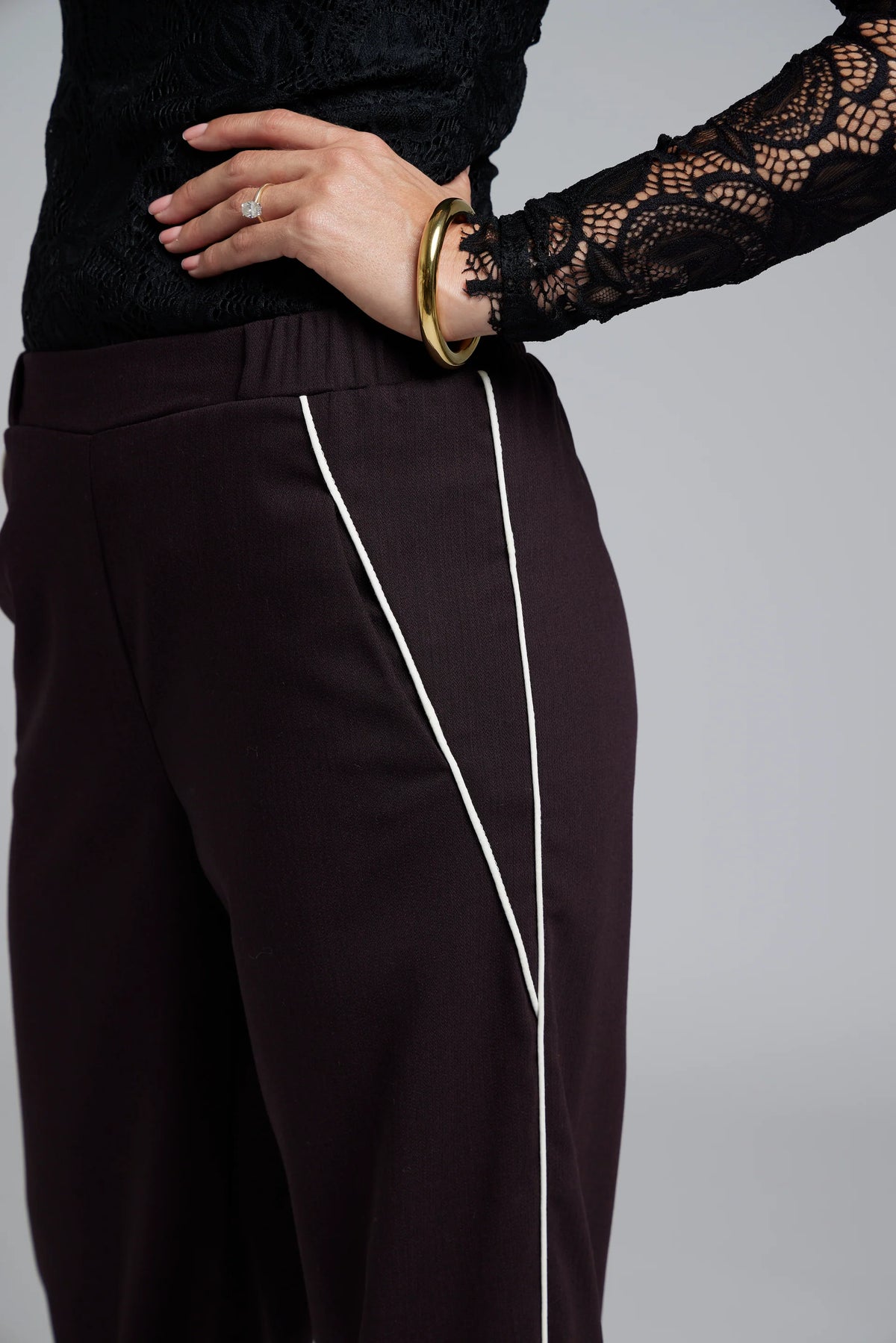 Nes Double Piped Gin Pant - Burgundy