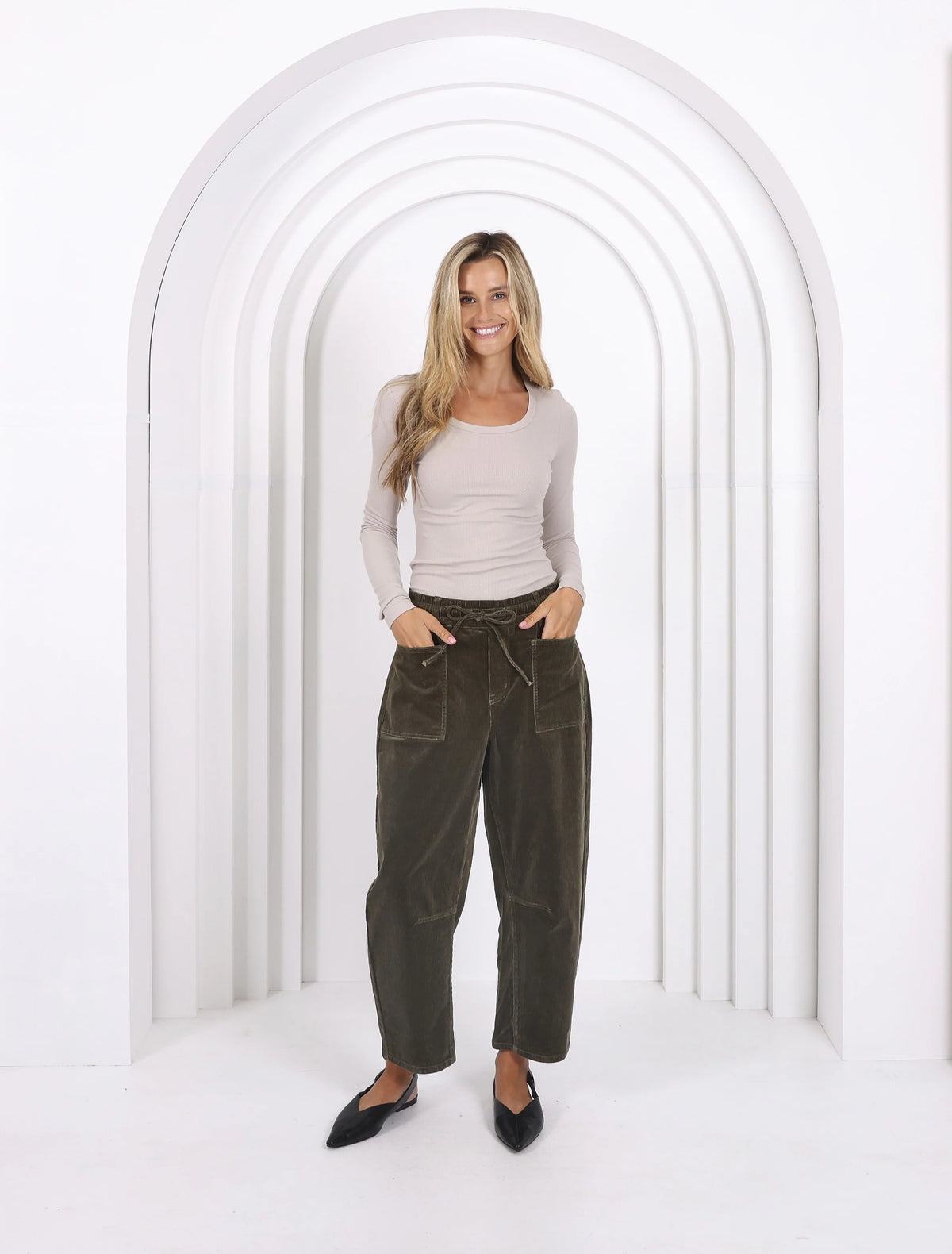 Monaco Leo Barrel Corduroy Jeans - Forest Moss