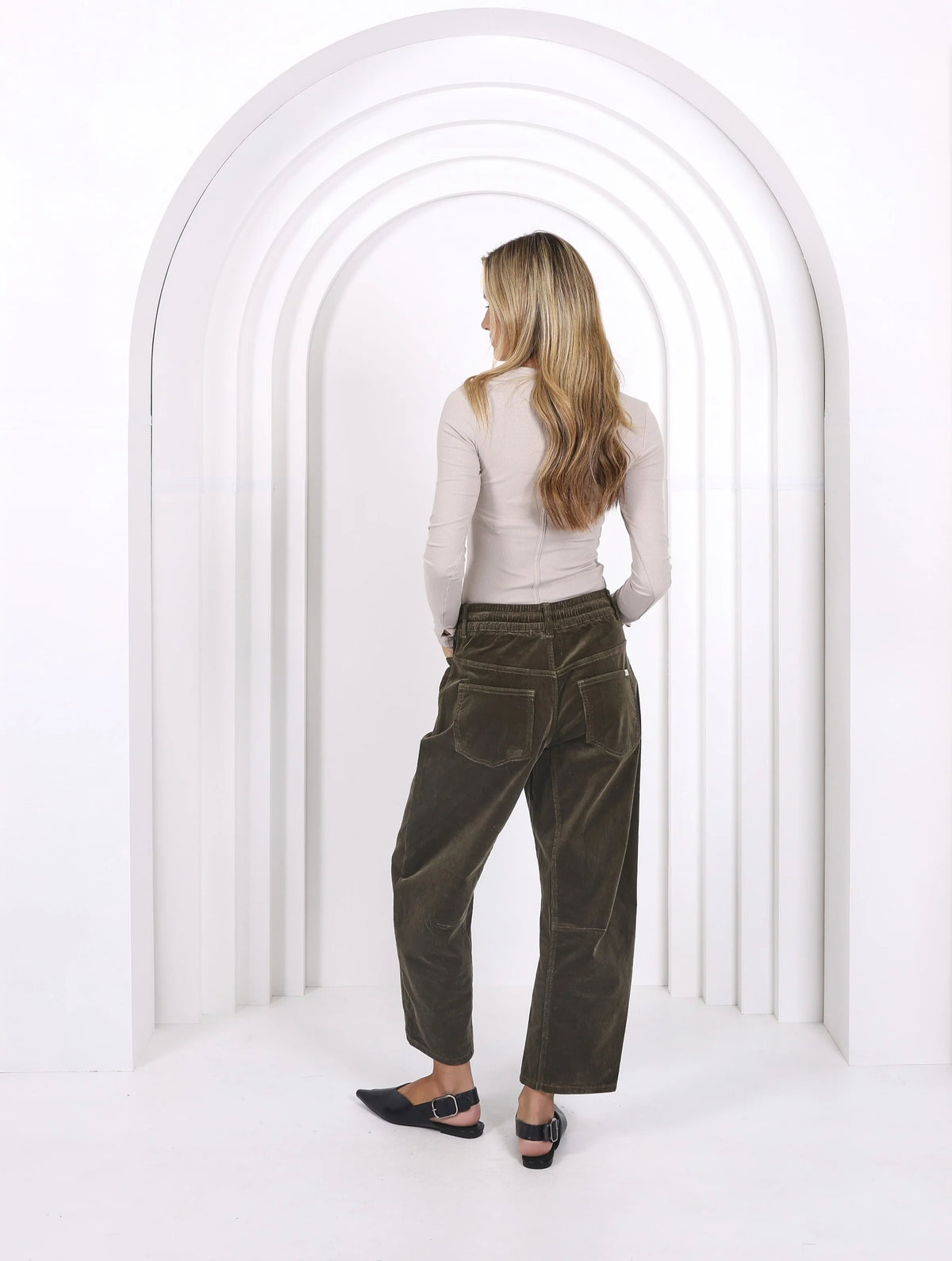 Monaco Leo Barrel Corduroy Jeans - Forest Moss