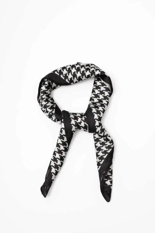 Stilen Houndstooth Square Scarves