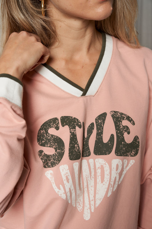 Style Laundry V-Neck Heart Sweat - Pink